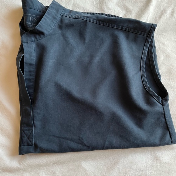 Figs rafaela scrub top Dark harbour M - Picture 1 of 1